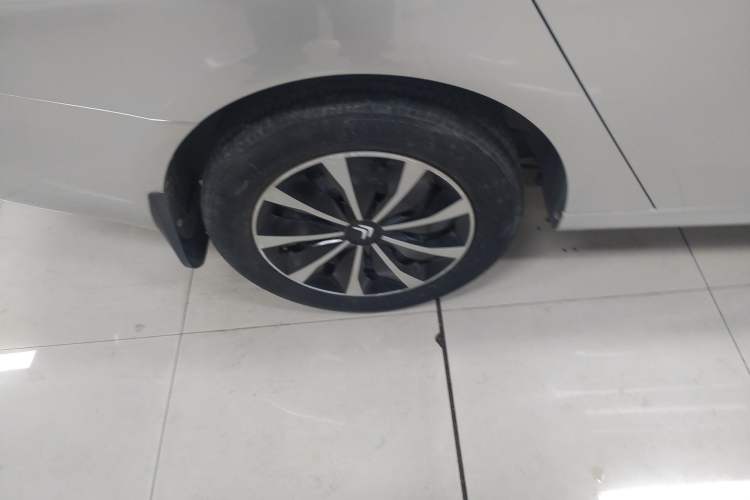 Used Citroen Elysee 2014 1.6L Manual Fashion Edition Right Rear Wheel Hub
