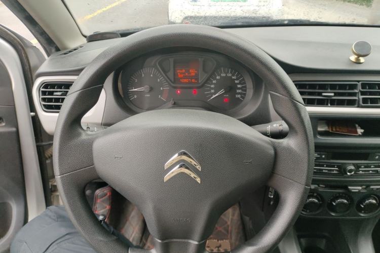 Used Citroen Elysee 2014 1.6L Manual Fashion Model CNG Steering Wheel