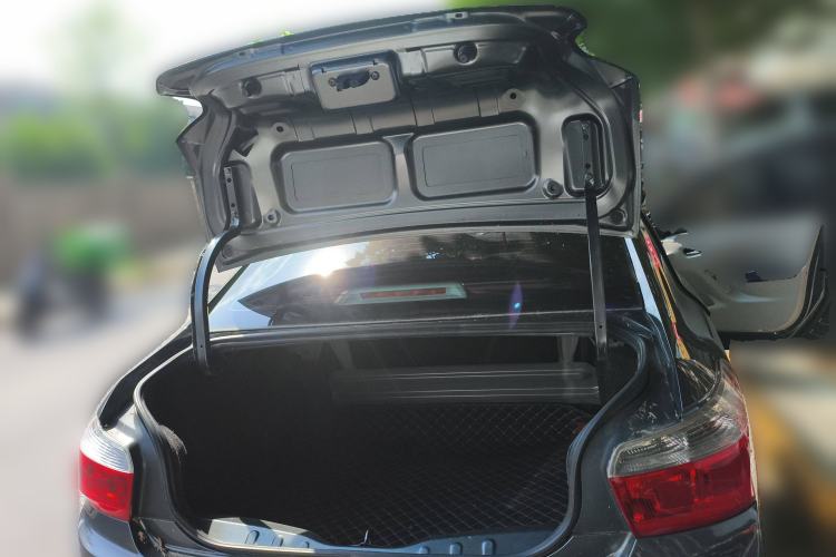 Used Citroen Elysee 2014 1.6L Automatic Fashion Model Trunk