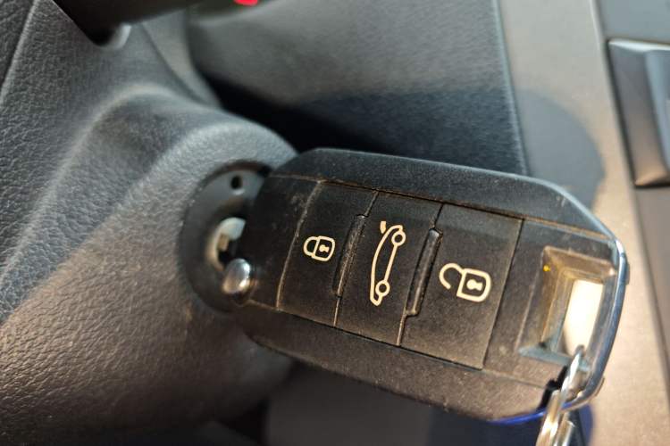 Used Citroen Elysee 2014 1.6L Manual Fashion Edition Vehicle Key