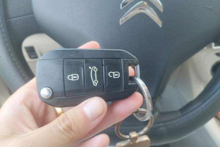 Used Citroen Elysee 2014 1.6L Manual Fashion Edition Vehicle Key