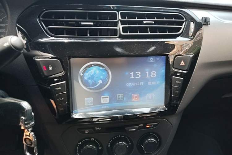 Used Citroen Elysee 2014 1.6L Automatic Fashion Model Audio And AC Panel