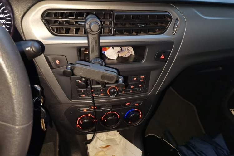 Used Citroen Elysee 2014 1.6L Automatic Fashion Model Audio And AC Panel
