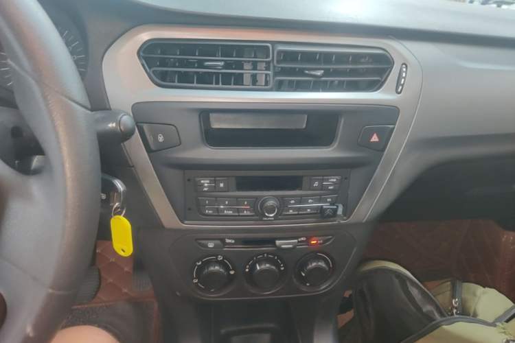 Used Citroen Elysee 2014 1.6L Manual Fashion Edition Audio And AC Panel