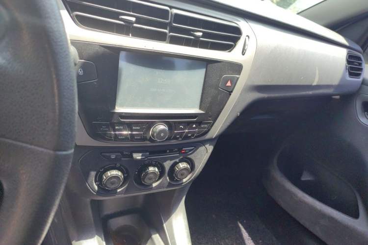 Used Citroen Elysee 2014 1.6L Manual Fashion Edition Audio And AC Panel