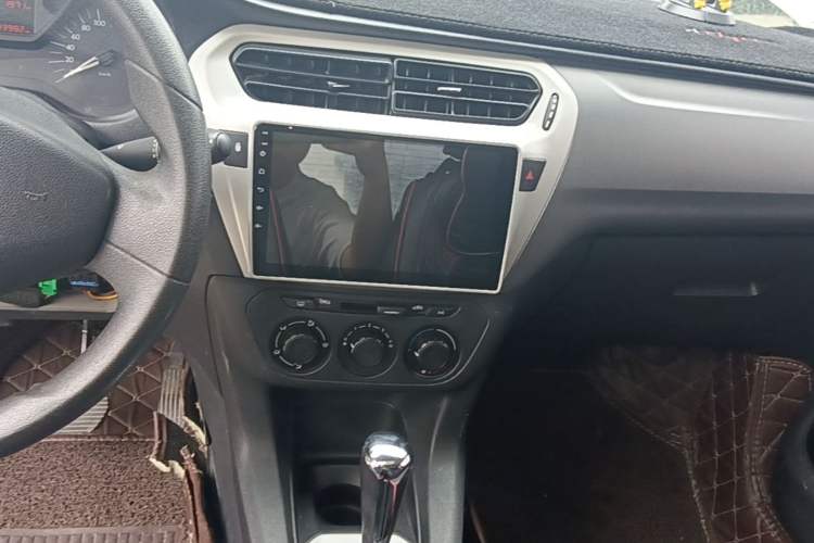 Used Citroen Elysee 2014 1.6L Automatic Fashion Model Audio And AC Panel