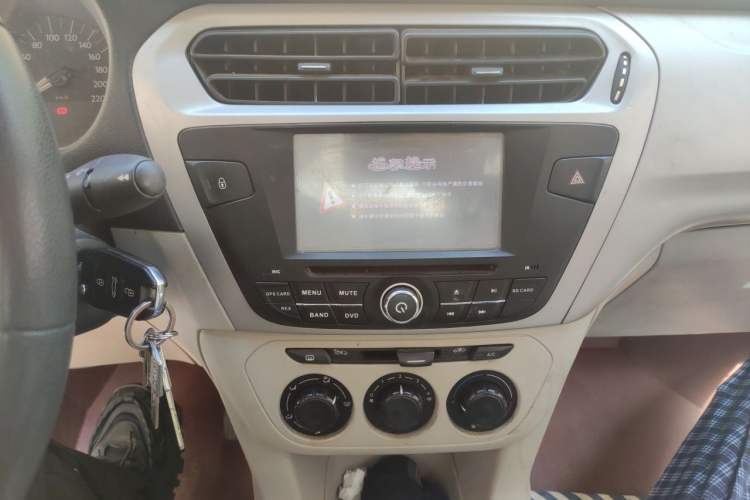 Used Citroen Elysee 2014 1.6L Automatic Fashion Model Audio And AC Panel