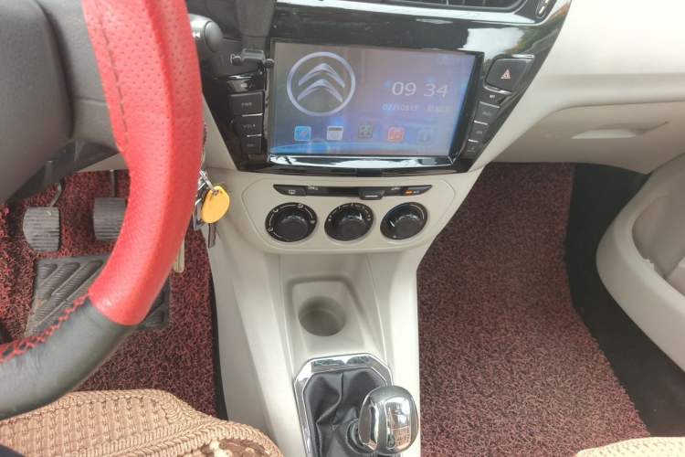 Used Citroen Elysee 2014 1.6L Manual Fashion Edition Audio And AC Panel