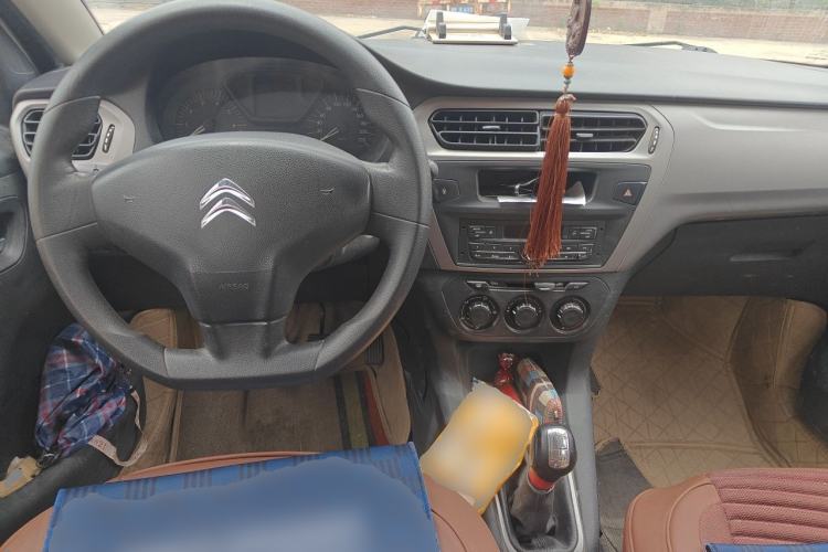 Used Citroen Elysee 2014 1.6L Manual Fashion Edition Center Console