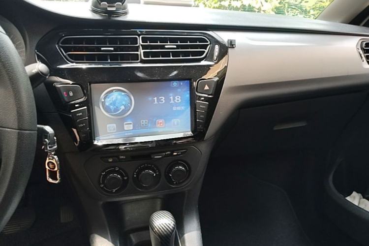 Used Citroen Elysee 2014 1.6L Automatic Fashion Model Center Console