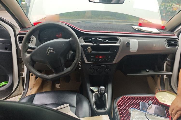 Used Citroen Elysee 2014 1.6L Manual Fashion Edition Center Console