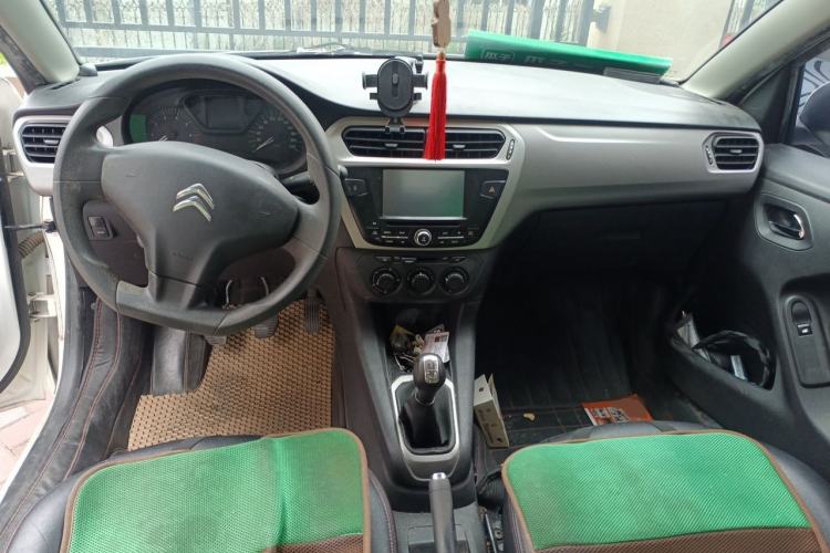 Used Citroen Elysee 2014 1.6L Manual Fashion Edition Center Console