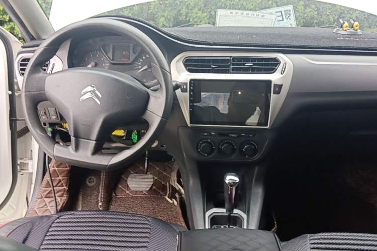 Used Citroen Elysee 2014 1.6L Automatic Fashion Model Center Console