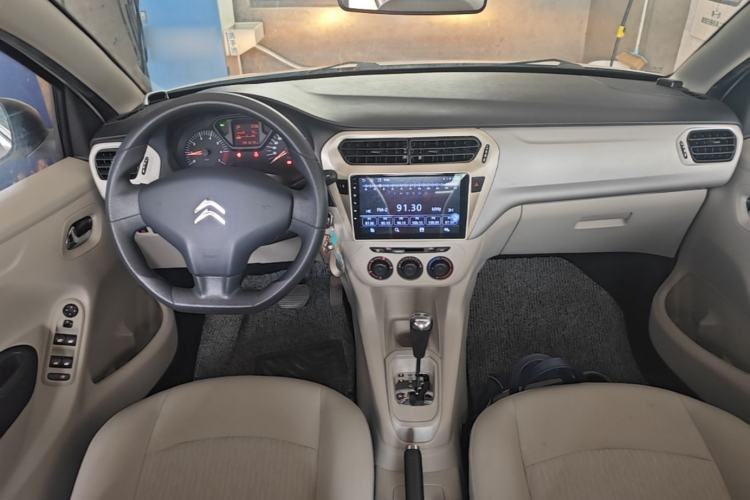 Used Citroen Elysee 2014 1.6L Automatic Fashion Model Center Console