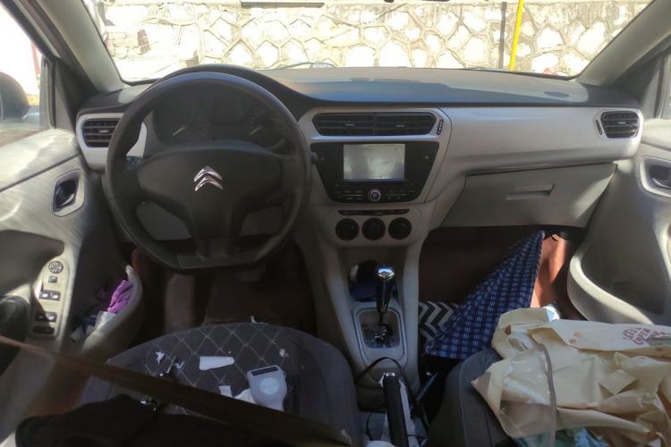 Used Citroen Elysee 2014 1.6L Automatic Fashion Model Center Console