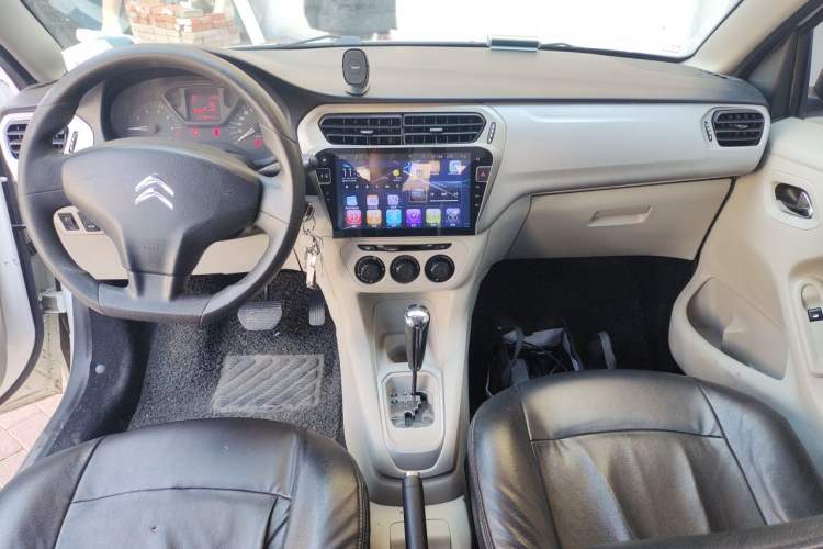 Used Citroen Elysee 2014 1.6L Automatic Fashion Model Center Console