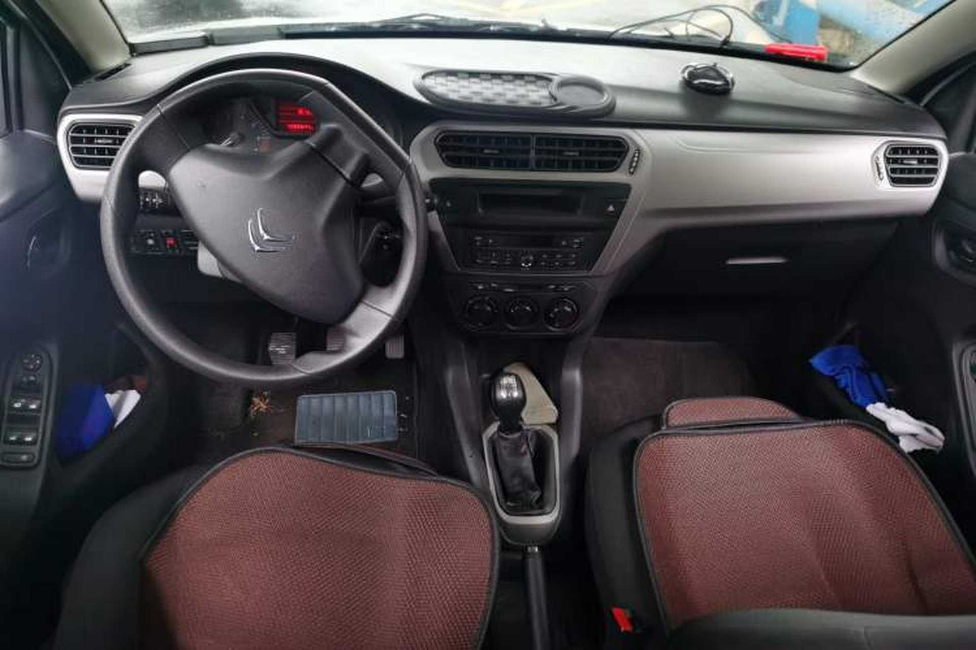 Used Citroen Elysee 2014 1.6L Manual Fashion Model CNG Center Console