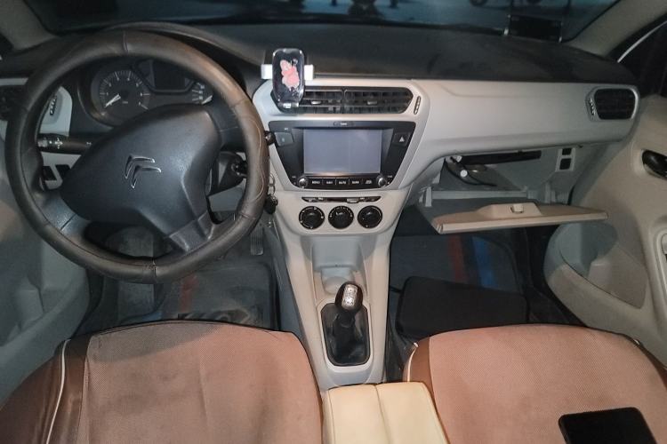 Used Citroen Elysee 2014 1.6L Manual Fashion Edition Center Console