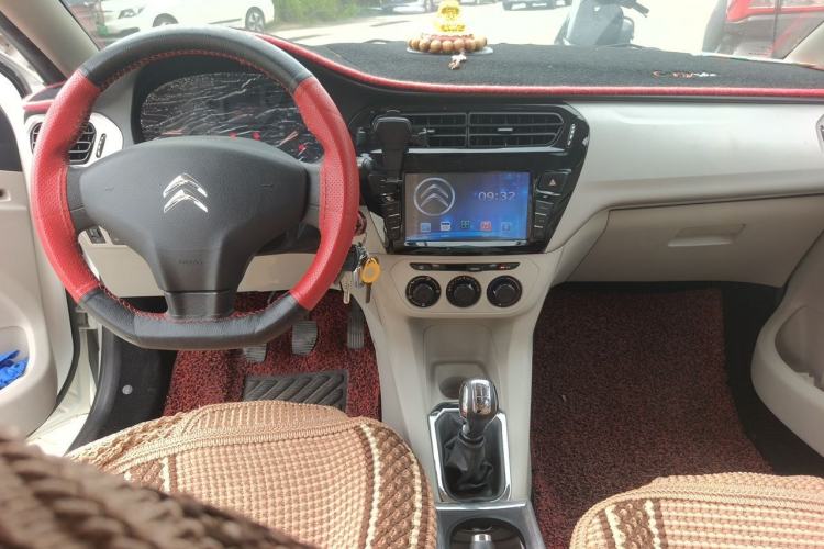 Used Citroen Elysee 2014 1.6L Manual Fashion Edition Center Console