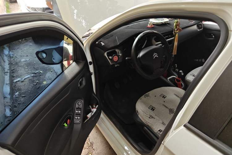 Used Citroen Elysee 2014 1.6L Manual Fashion Edition Driver Seat