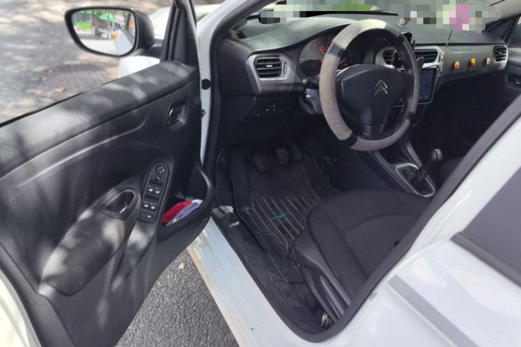 Used Citroen Elysee 2014 1.6L Manual Fashion Model CNG Driver Seat