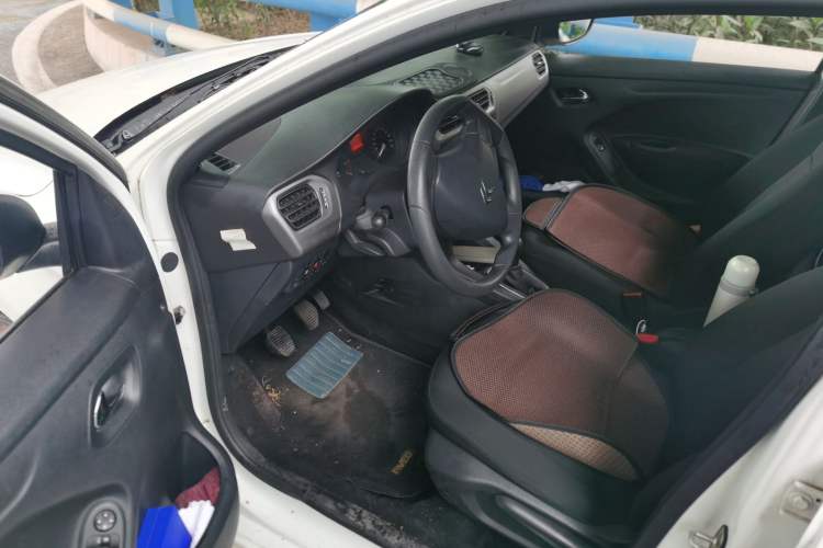 Used Citroen Elysee 2014 1.6L Manual Fashion Model CNG Driver Seat
