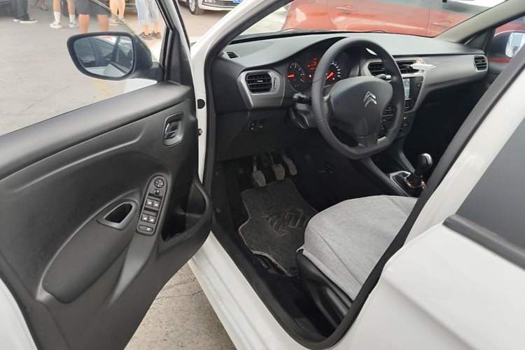 Used Citroen Elysee 2014 1.6L Manual Fashion Edition Driver Seat