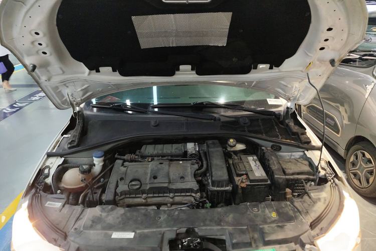 Used Citroen Elysee 2014 1.6L Automatic Fashion Model Engine Bay