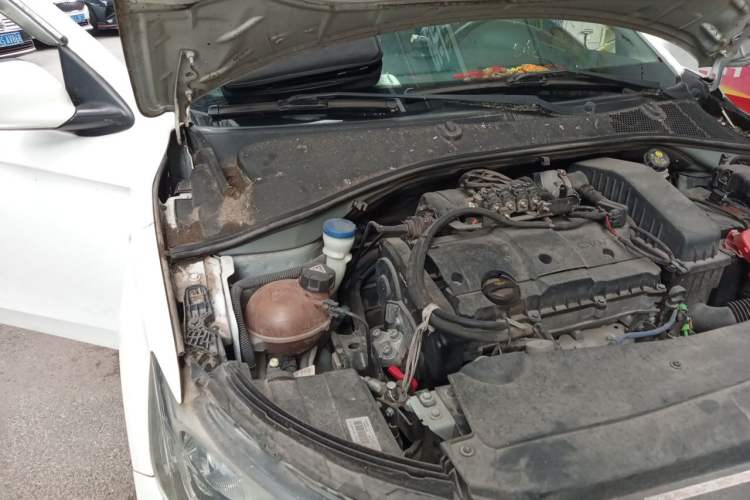 Used Citroen Elysee 2014 1.6L Manual Fashion Model CNG Engine Bay Right