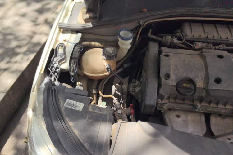 Used Citroen Elysee 2014 1.6L Manual Fashion Model CNG Engine Bay Right