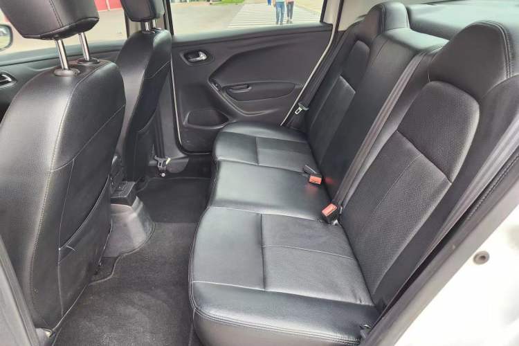Used Citroen Elysee 2014 1.6L Automatic Fashion Model Exterior 9