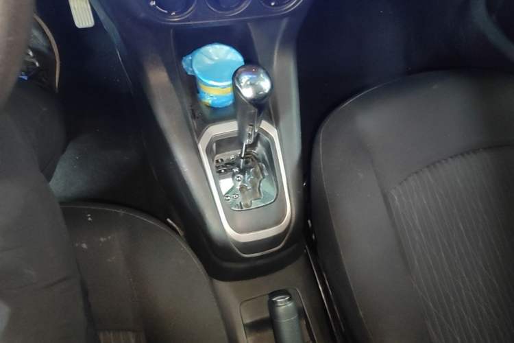 Used Citroen Elysee 2014 1.6L Automatic Fashion Model Gear Lever