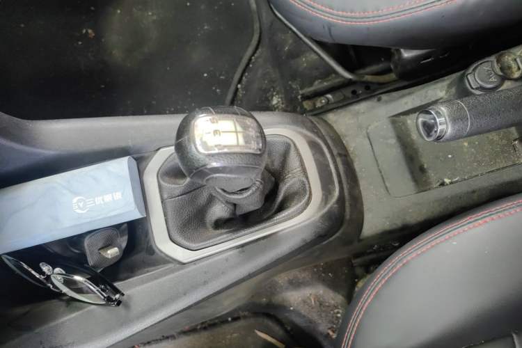 Used Citroen Elysee 2014 1.6L Manual Fashion Edition Gear Lever