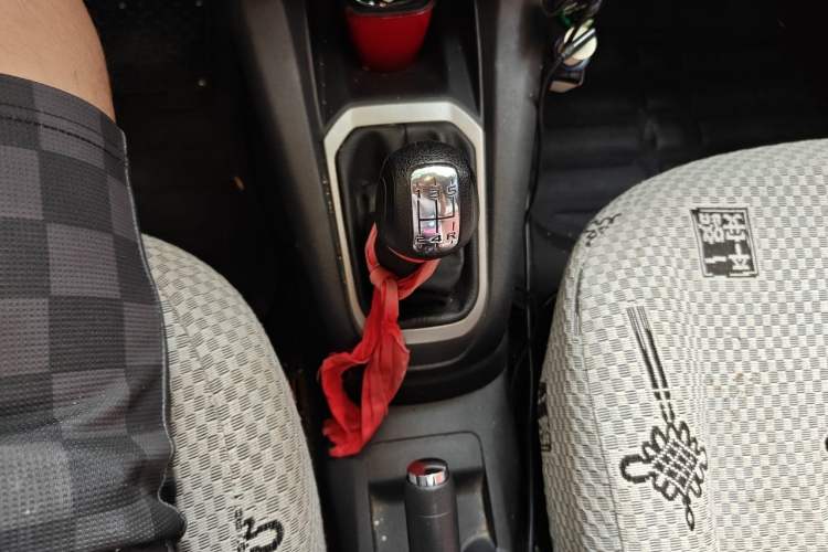 Used Citroen Elysee 2014 1.6L Manual Fashion Edition Gear Lever
