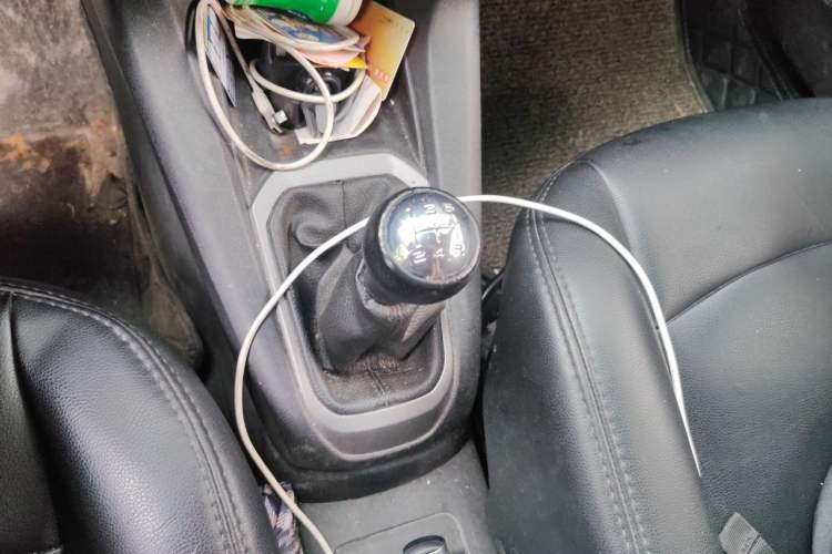 Used Citroen Elysee 2014 1.6L Manual Fashion Model CNG Gear Lever