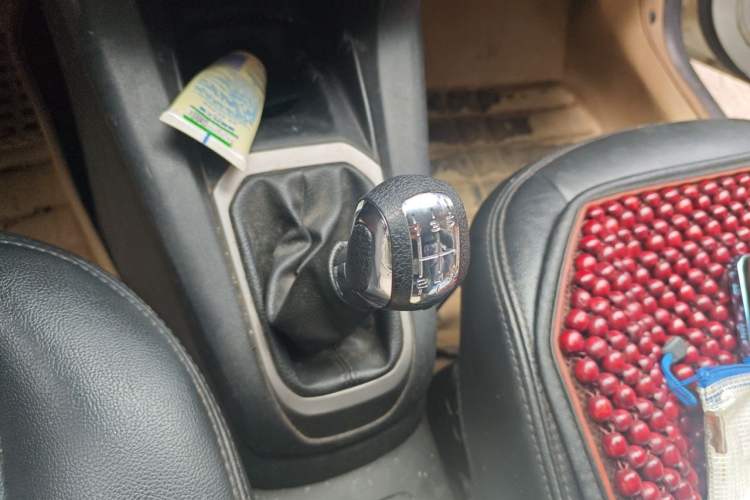 Used Citroen Elysee 2014 1.6L Manual Fashion Edition Gear Lever