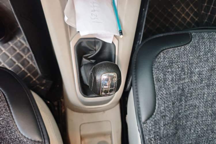 Used Citroen Elysee 2014 1.6L Manual Fashion Edition Gear Lever