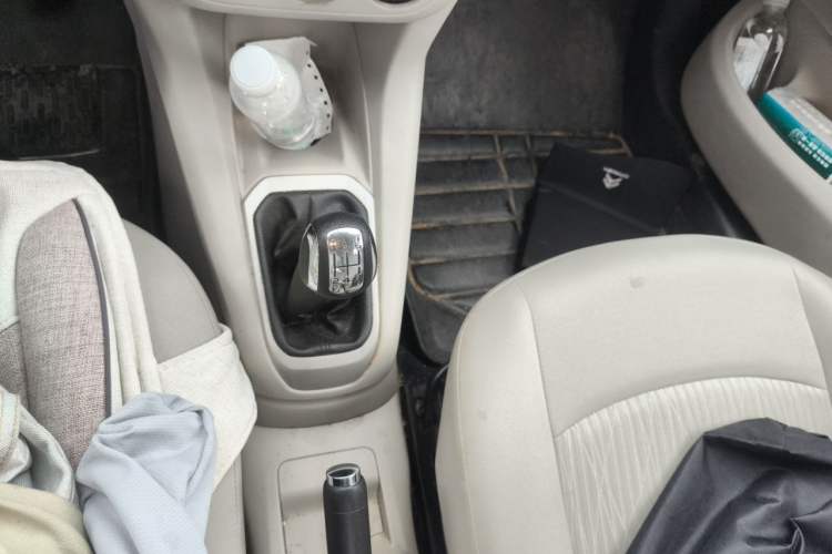 Used Citroen Elysee 2014 1.6L Manual Fashion Edition Gear Lever