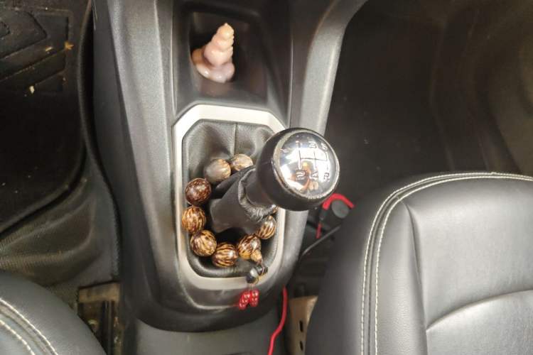 Used Citroen Elysee 2014 1.6L Manual Fashion Model CNG Gear Lever