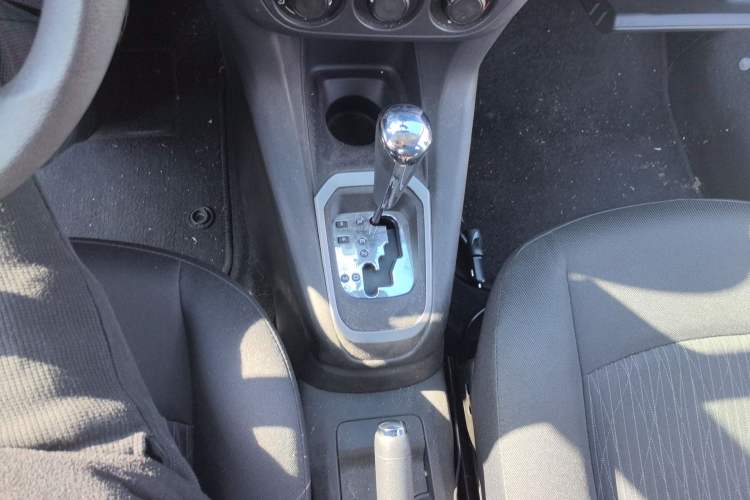 Used Citroen Elysee 2014 1.6L Automatic Fashion Model Gear Lever