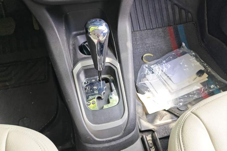 Used Citroen Elysee 2014 1.6L Automatic Fashion Model Gear Lever