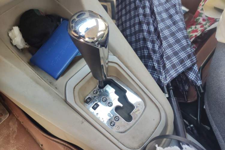 Used Citroen Elysee 2014 1.6L Automatic Fashion Model Gear Lever