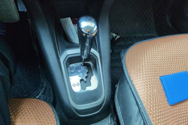 Used Citroen Elysee 2014 1.6L Automatic Fashion Model Gear Lever