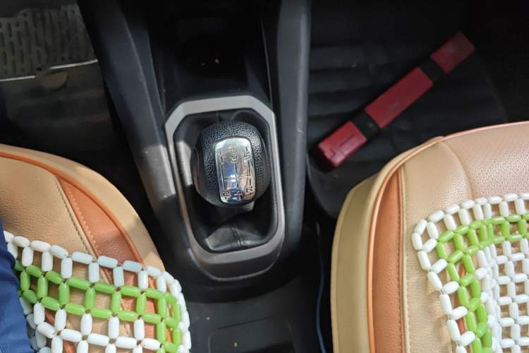 Used Citroen Elysee 2014 1.6L Manual Fashion Edition Gear Lever