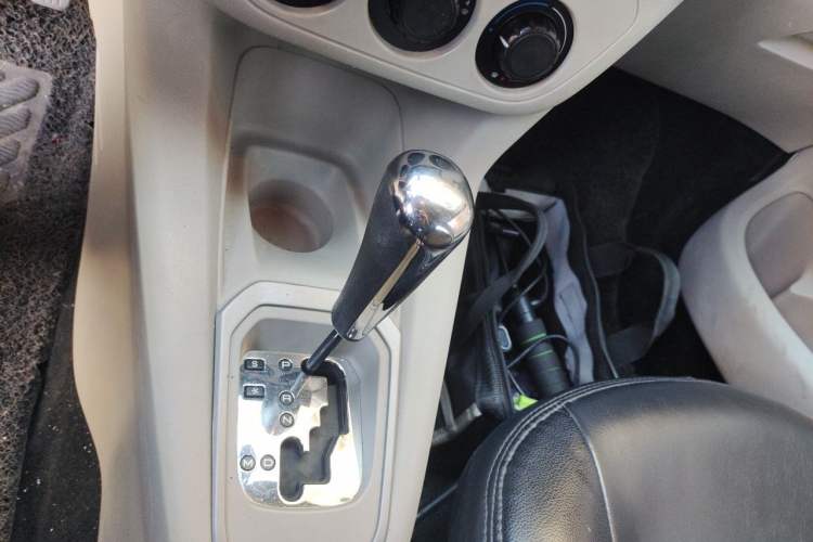 Used Citroen Elysee 2014 1.6L Automatic Fashion Model Gear Lever