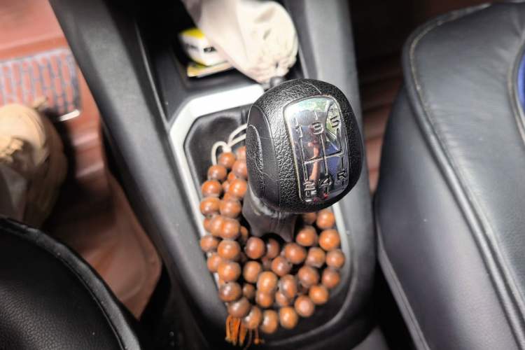 Used Citroen Elysee 2014 1.6L Manual Fashion Edition Gear Lever