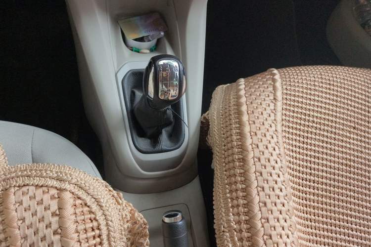 Used Citroen Elysee 2014 1.6L Manual Comfort Model Gear Lever