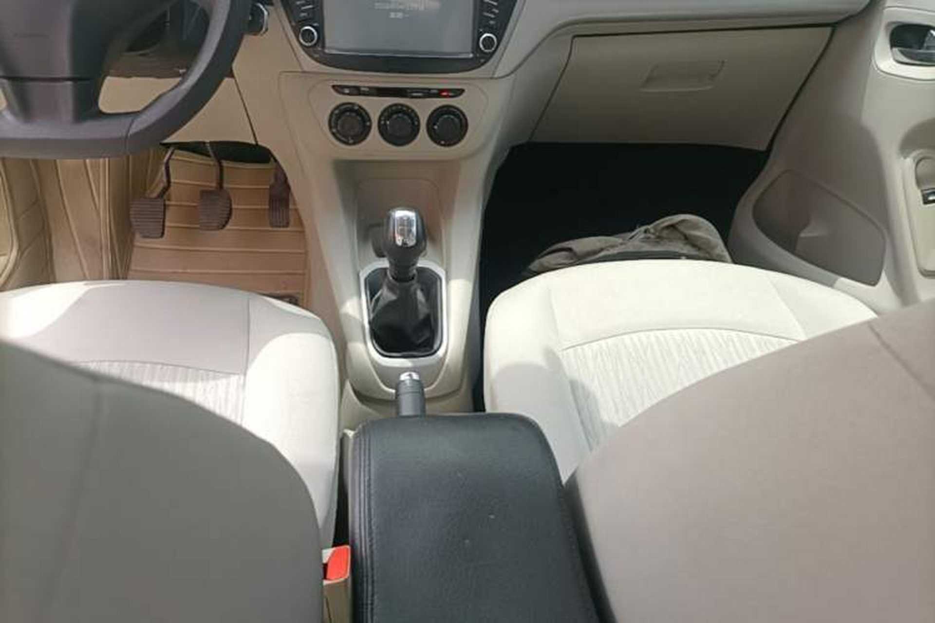 Used Citroen Elysee 2014 1.6L Manual Fashion Edition Gear Lever