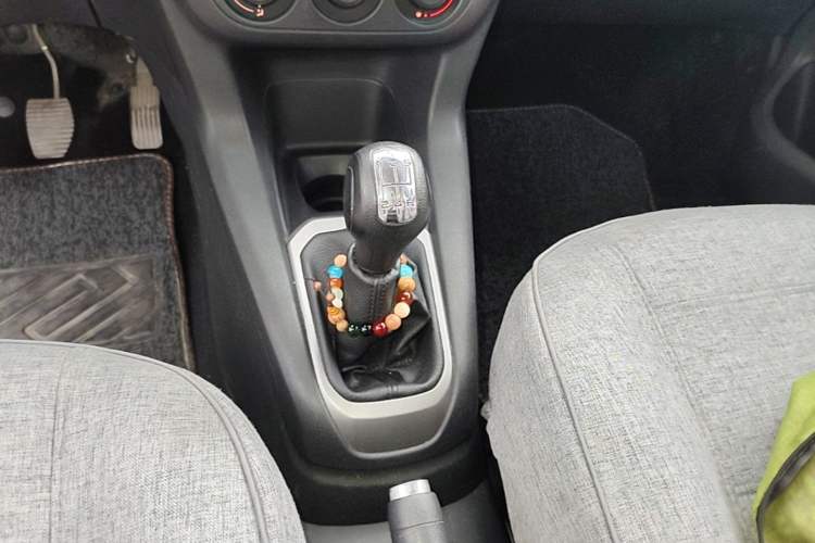Used Citroen Elysee 2014 1.6L Manual Fashion Edition Gear Lever