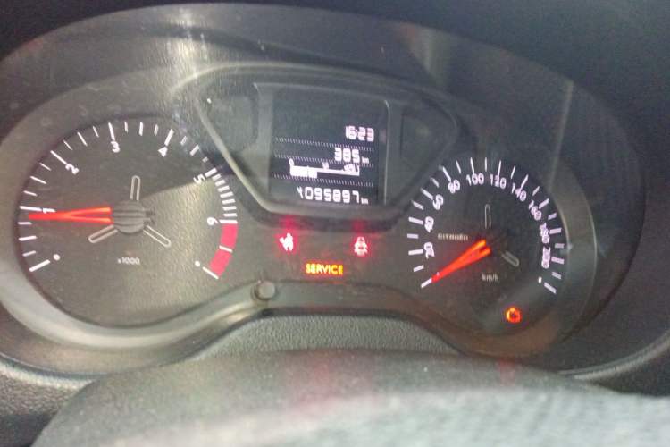 Used Citroen Elysee 2014 1.6L Manual Fashion Model CNG Instrument Cluster
